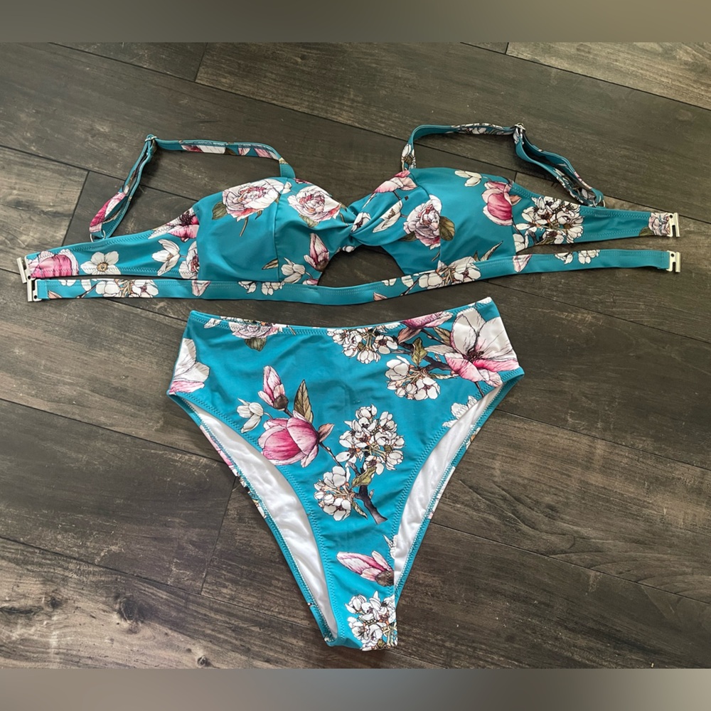 Cupshe Teal Floral Bikini Set